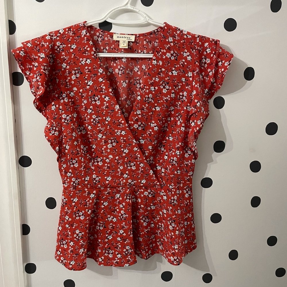Monteau women’s red flowery top, size large